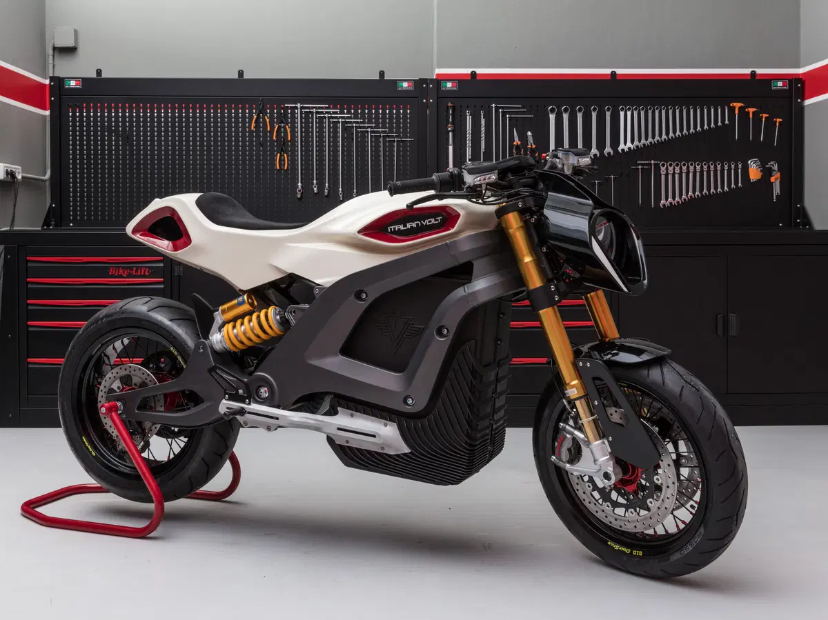 Italian Volt svela 'Lacama', la moto elettrica sartoriale (55)