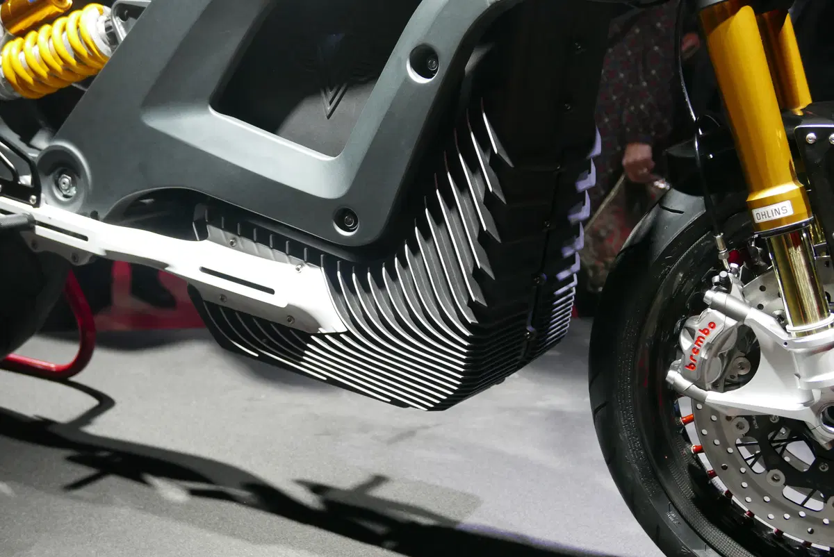Italian Volt svela 'Lacama', la moto elettrica sartoriale (4)