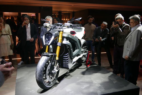 Italian Volt svela Lacama, la moto elettrica sartoriale