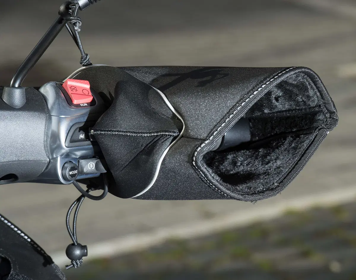 Piaggio MP3 300 LT Sport con accessori invernali (7)