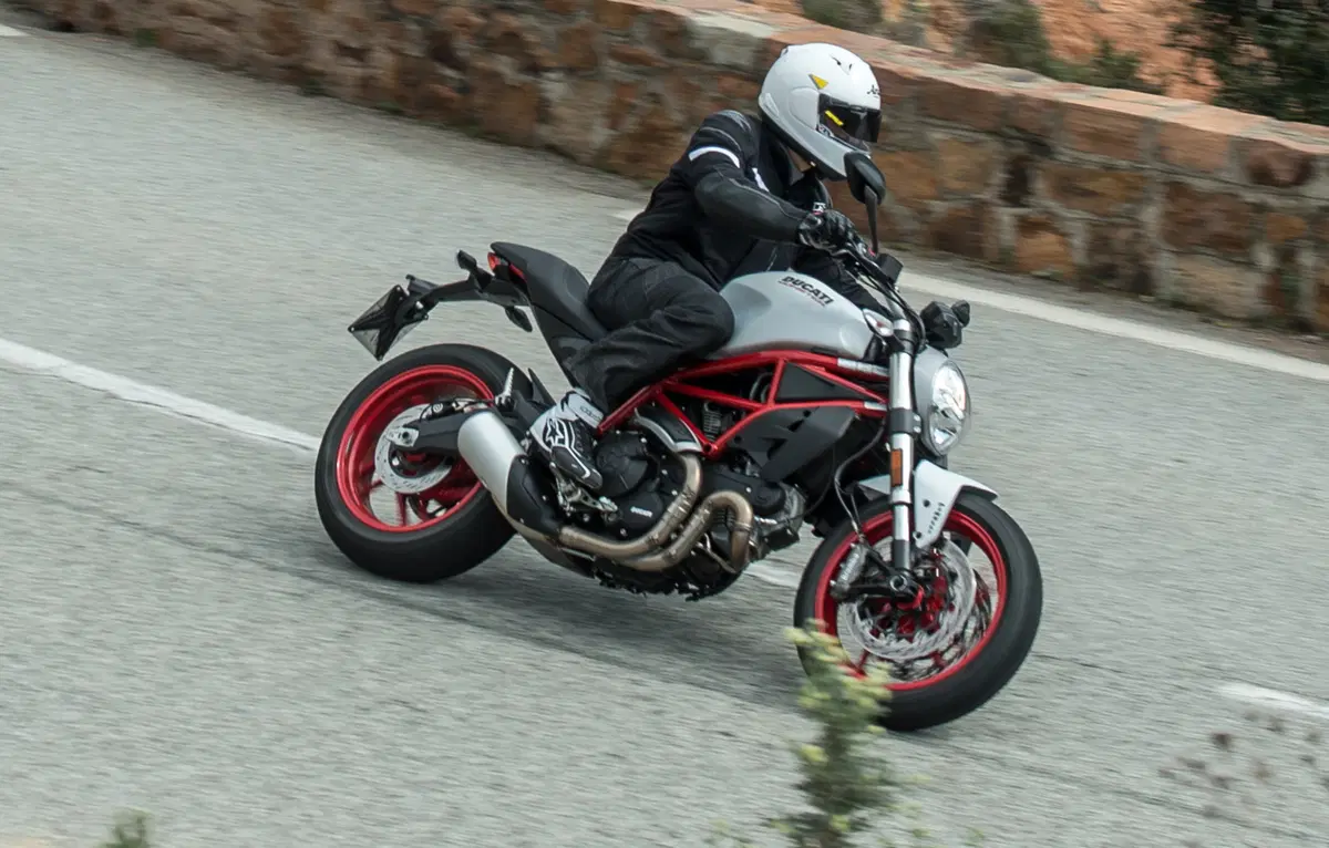 Ducati Monster 797 2017 (3)
