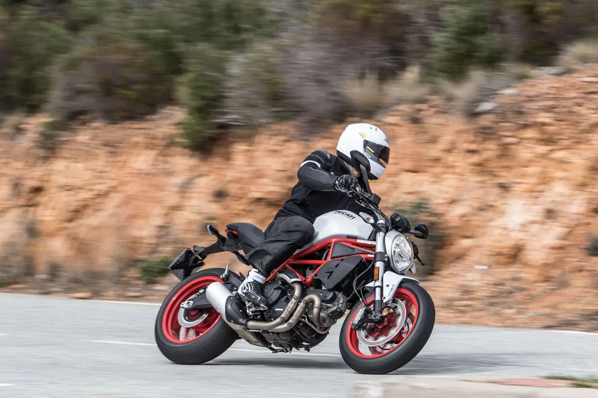 Ducati Monster 797 2017 (9)