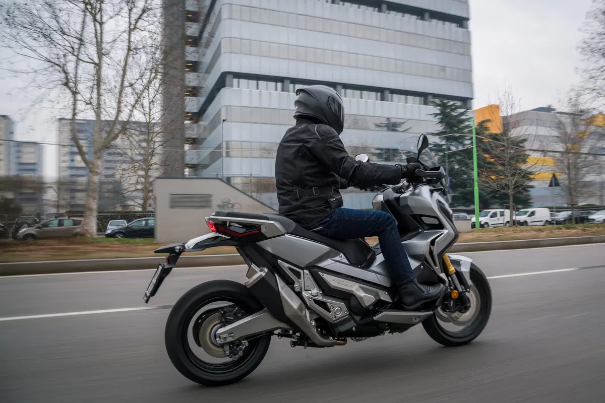 Honda X-ADV. La prova su strada e in offroad (9)