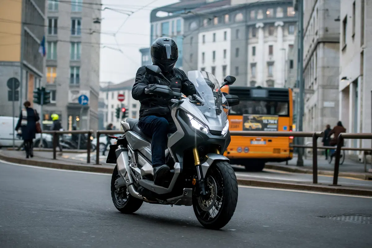 Honda X-ADV. La prova su strada e in offroad (4)