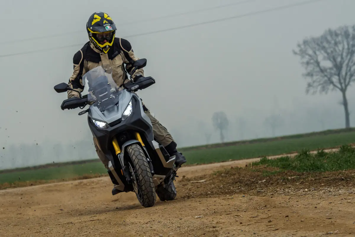 Honda X-ADV. La prova su strada e in offroad