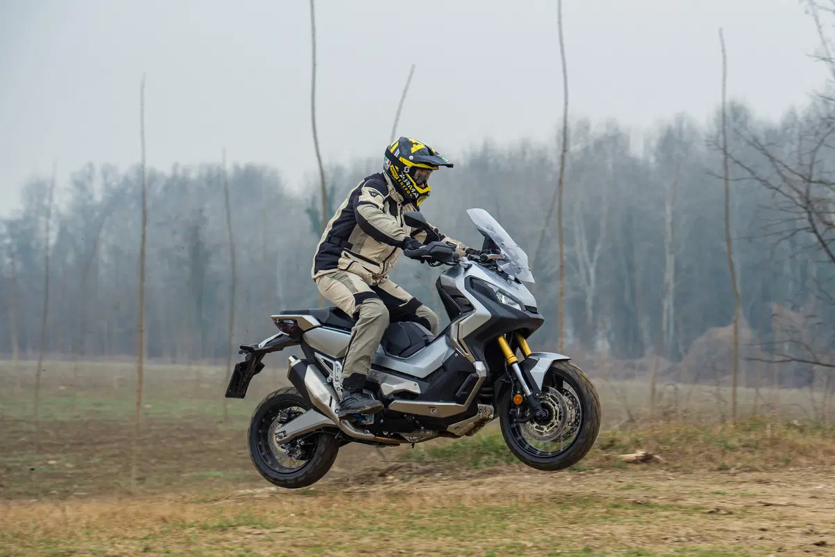 Honda X-ADV. La prova su strada e in offroad (8)