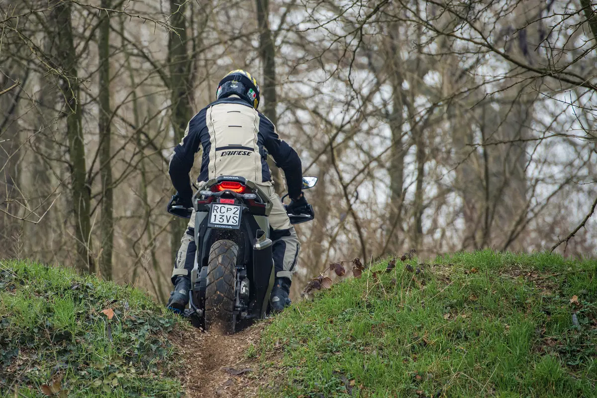 Honda X-ADV. La prova su strada e in offroad (10)