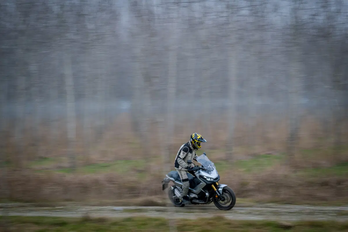 Honda X-ADV. La prova su strada e in offroad (6)