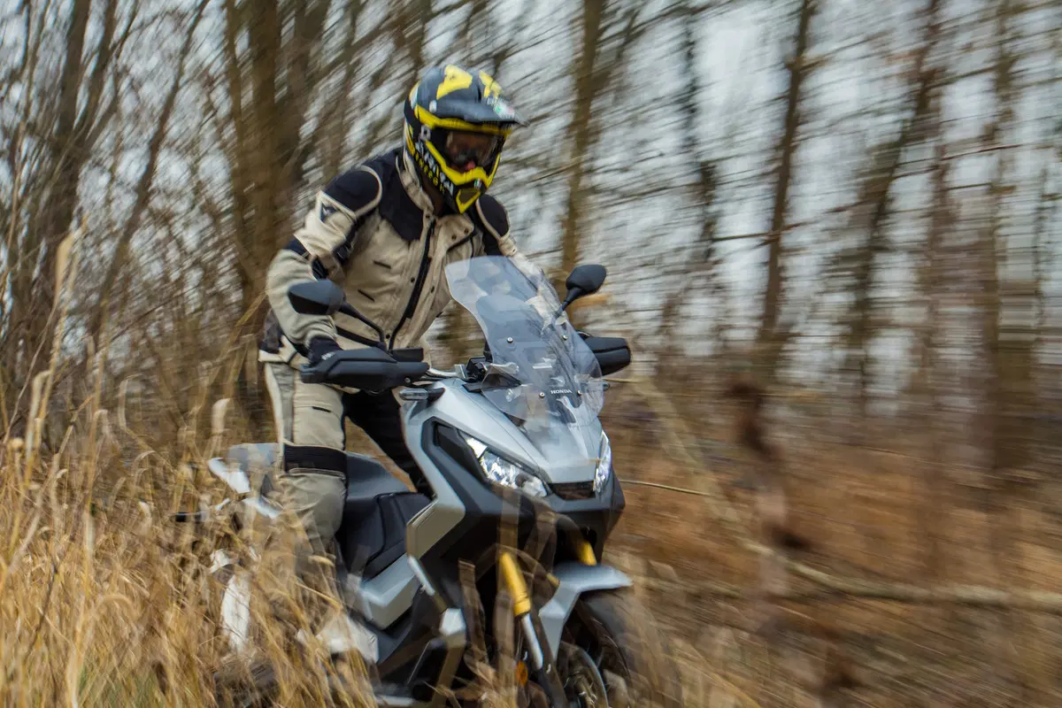 Honda X-ADV. La prova su strada e in offroad (4)