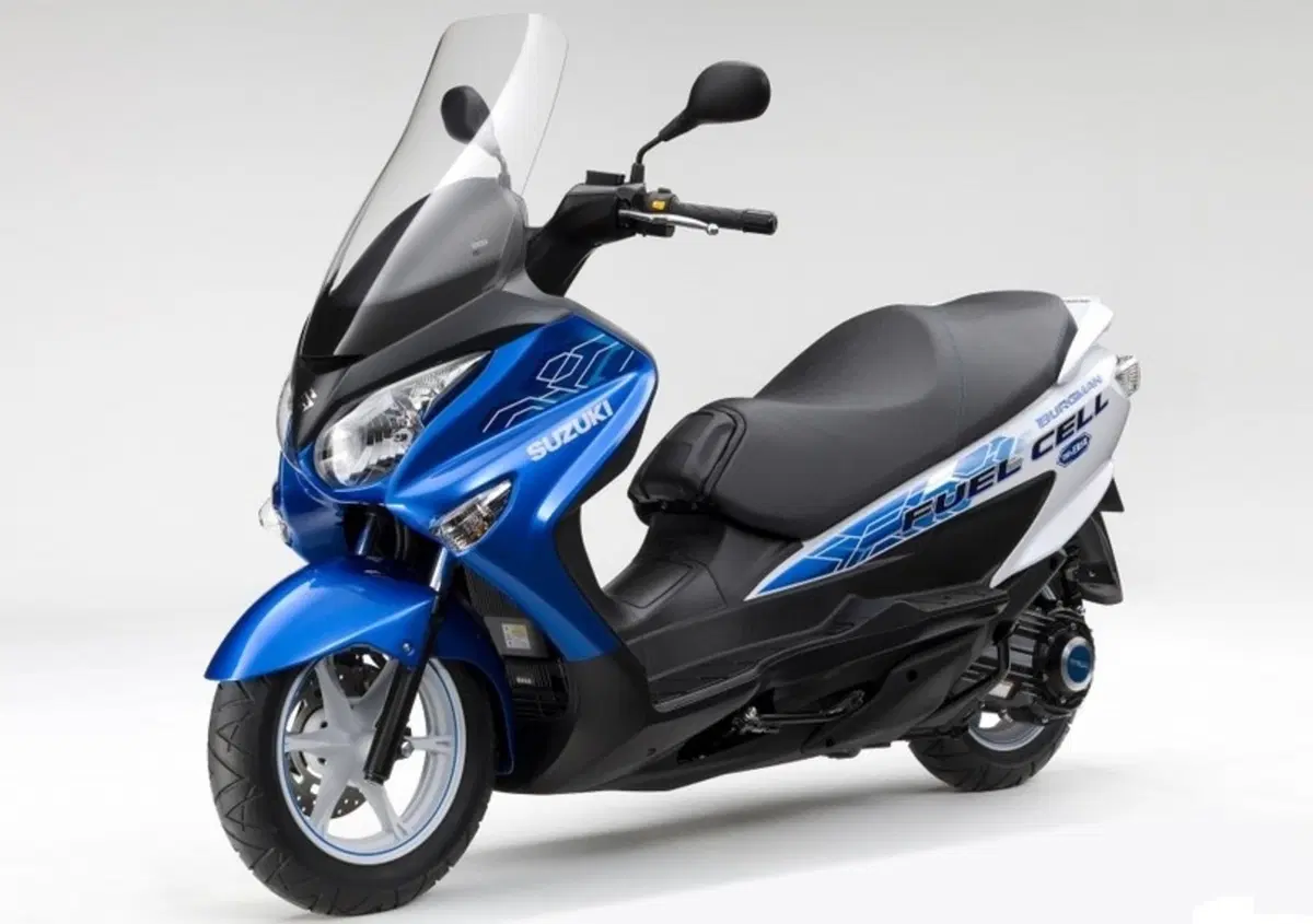 Suzuki Burgman Fuel Cell in arrivo