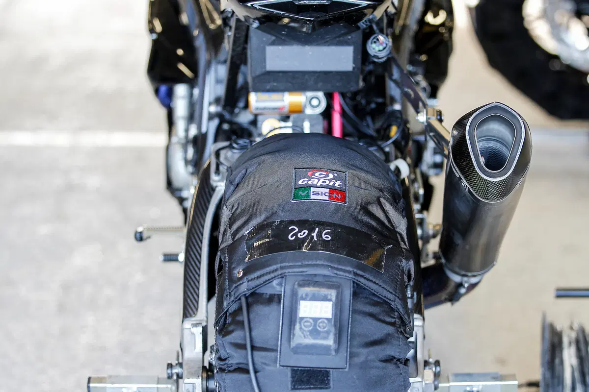 Pirelli Diablo Superbike SC3 (6)