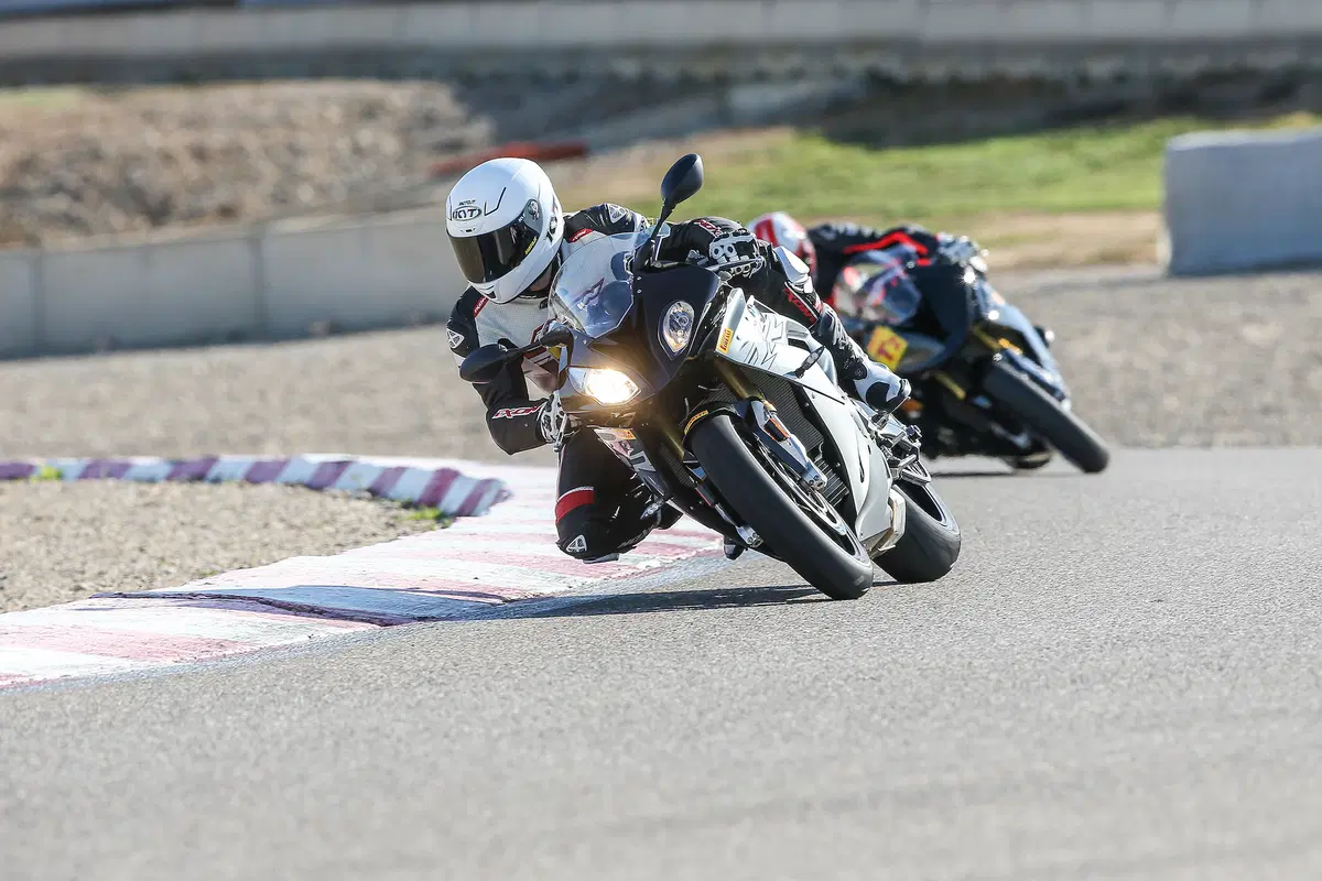 Pirelli Diablo Superbike SC3 (2)