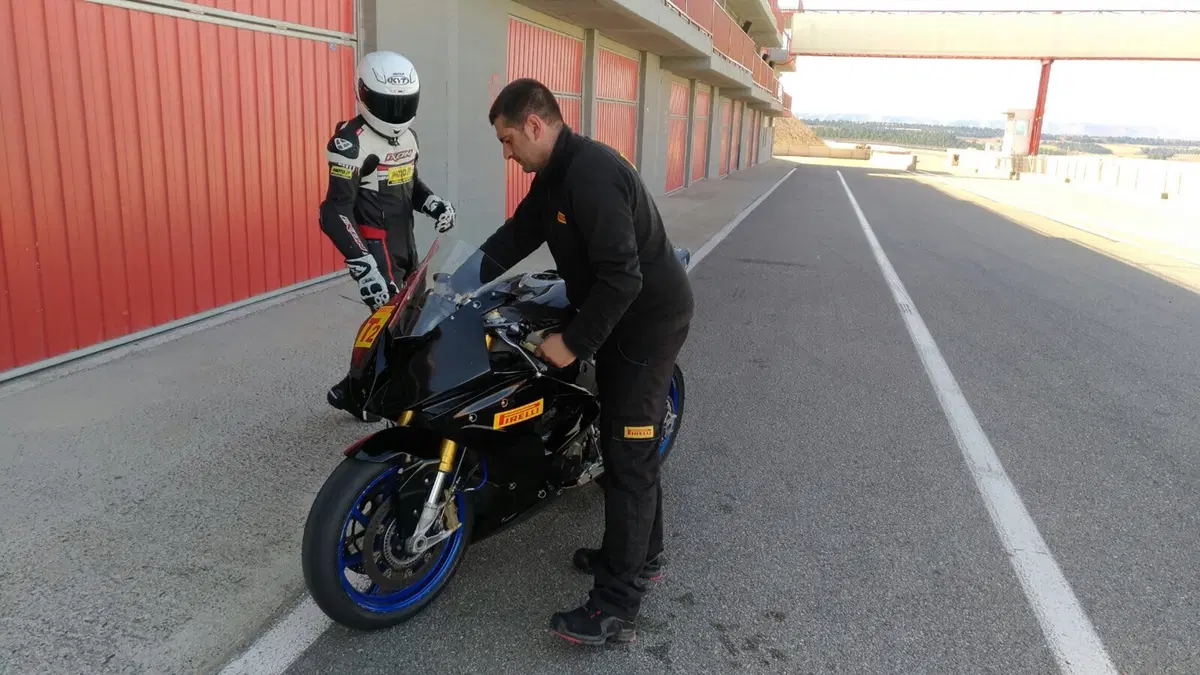Pirelli Diablo Superbike SC3 (3)