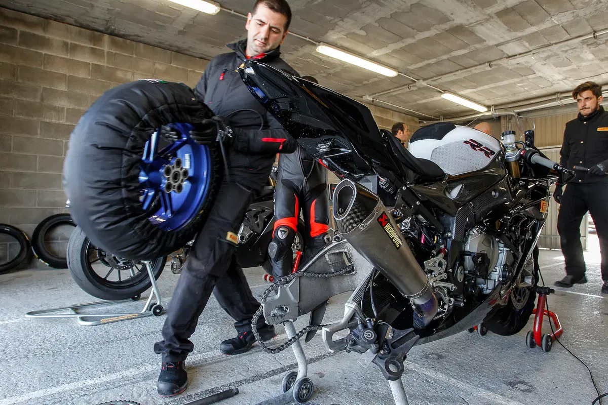 Pirelli Diablo Superbike SC3 (10)