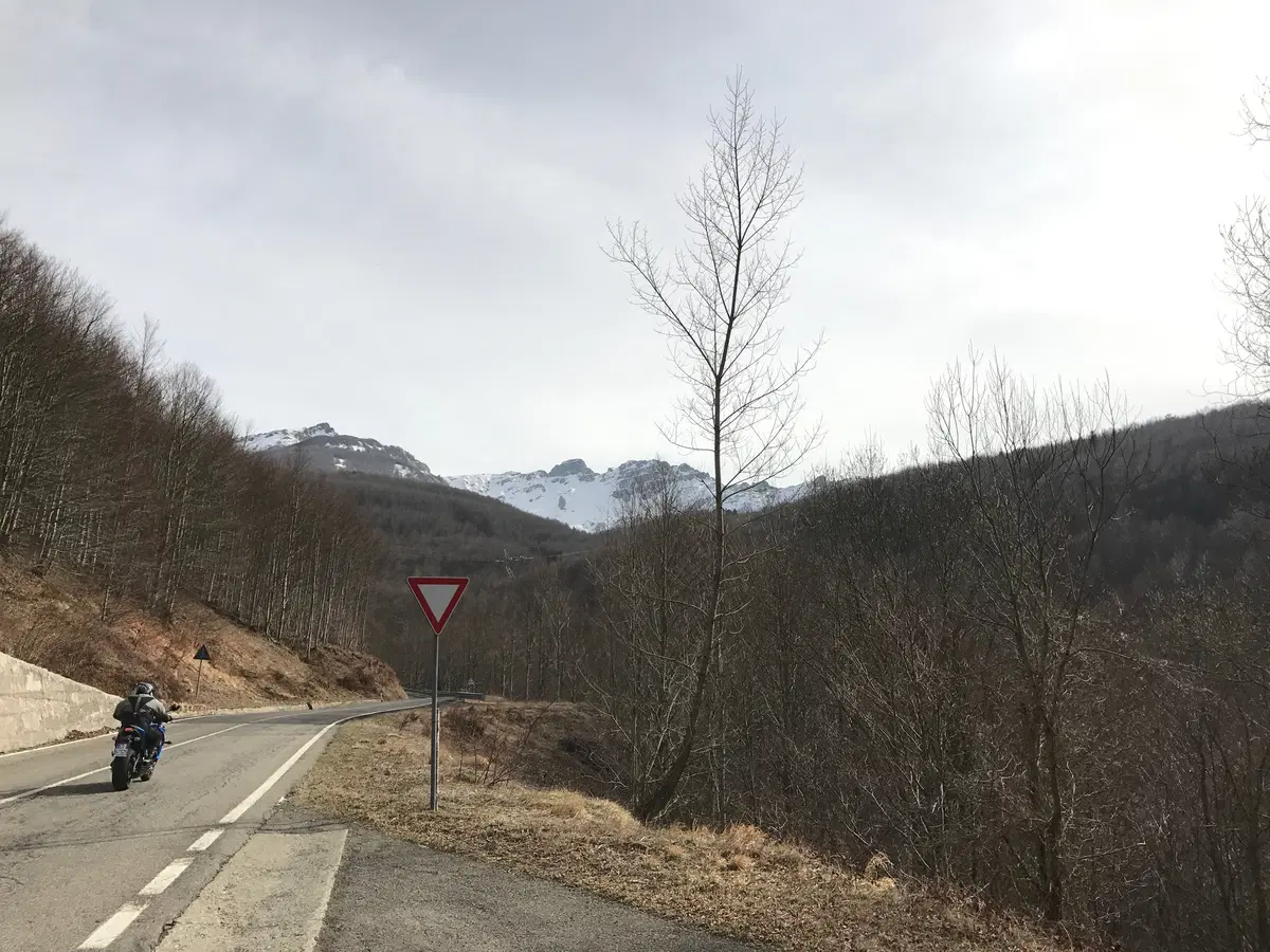 In viaggio con Camilla: il passo del Cerreto (9)