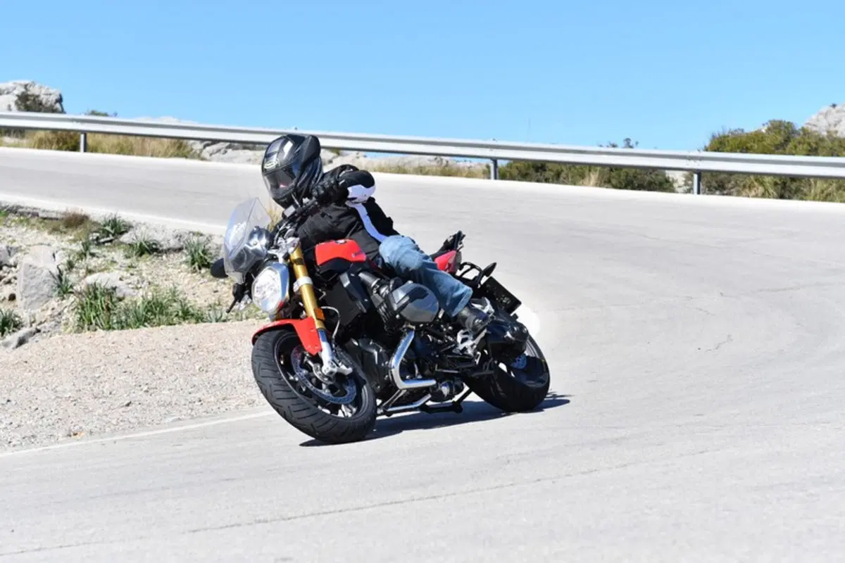 Continental ContiRoadAttack 3 (8)