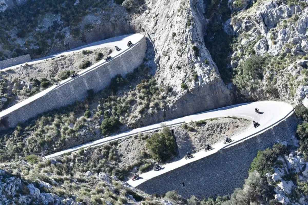 Continental ContiRoadAttack 3 (3)