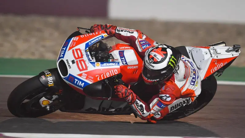 MotoGP 2017. Lorenzo: "Gara anomala, faremo meglio"