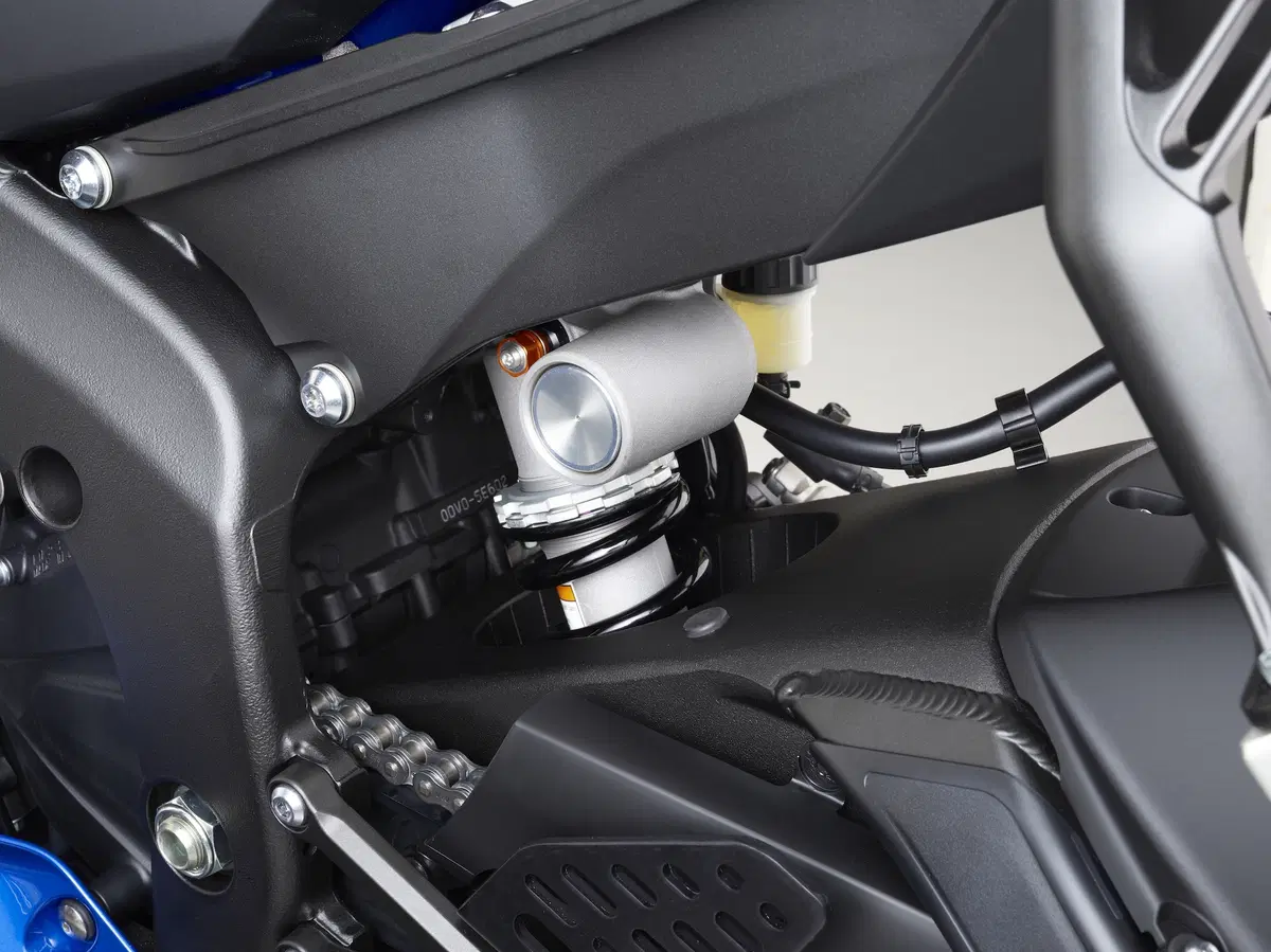 Yamaha YZF-R6 2017 (2)