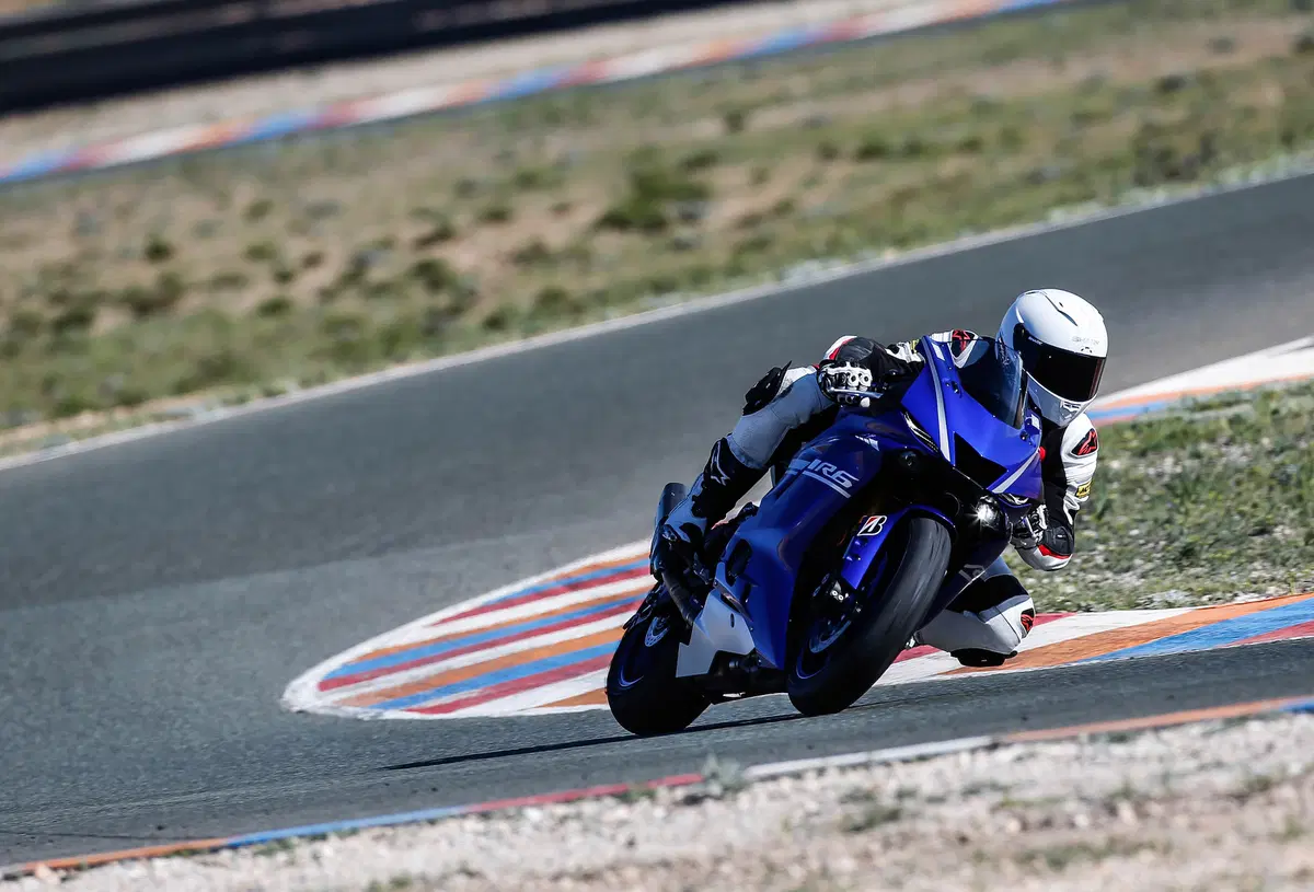 Yamaha YZF-R6 2017 (3)