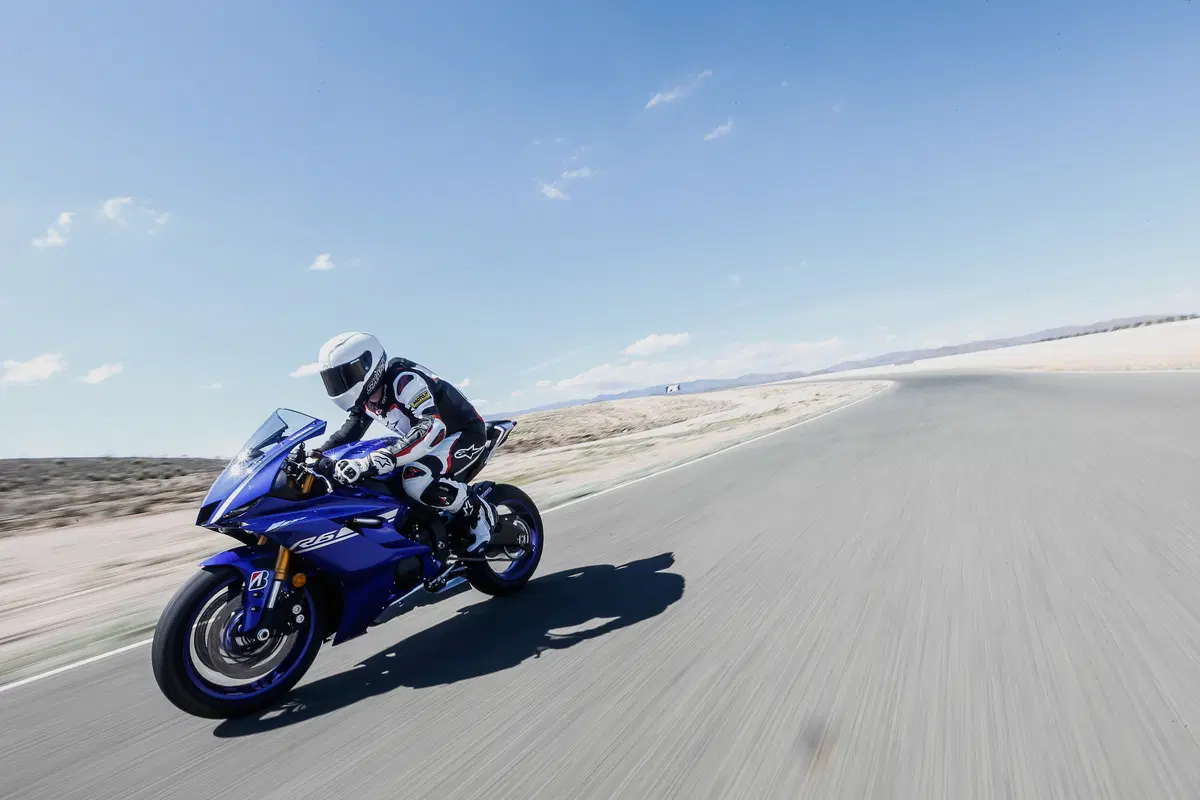 Yamaha YZF-R6 2017 (4)