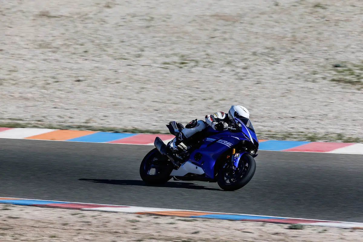 Yamaha YZF-R6 2017 (6)