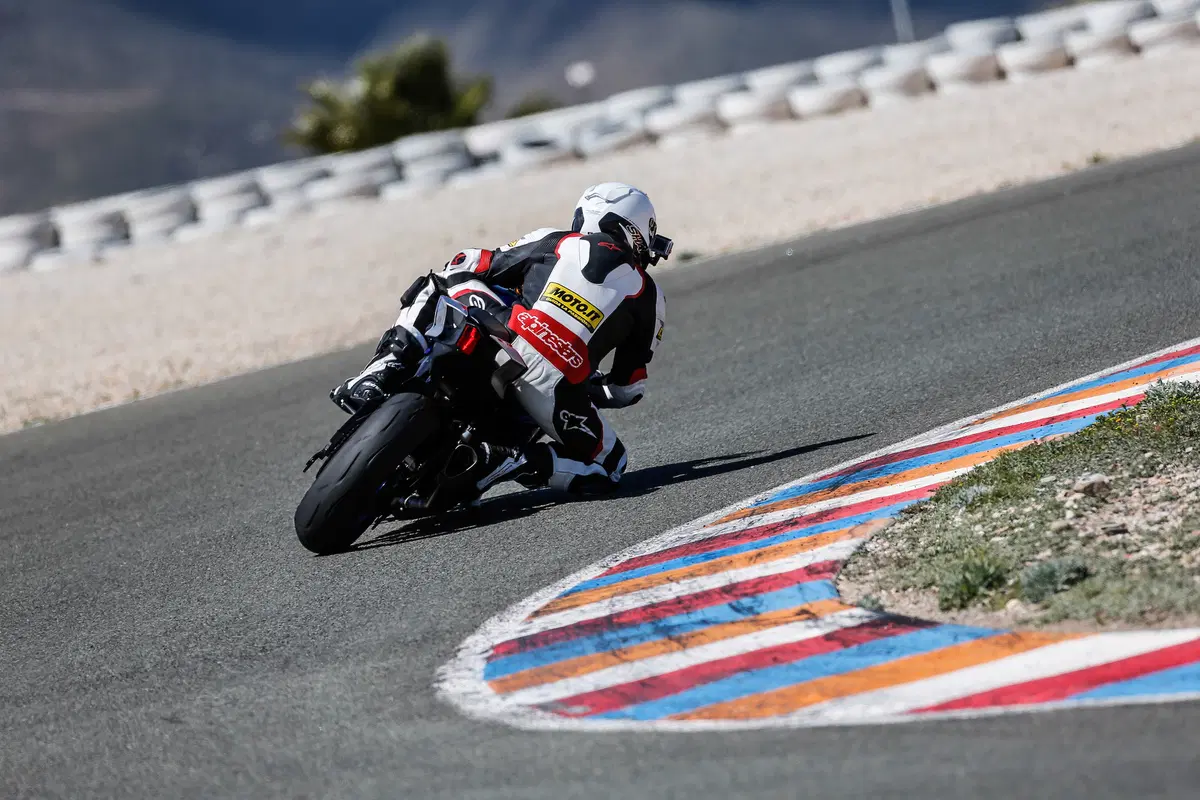 Yamaha YZF-R6 2017 (9)
