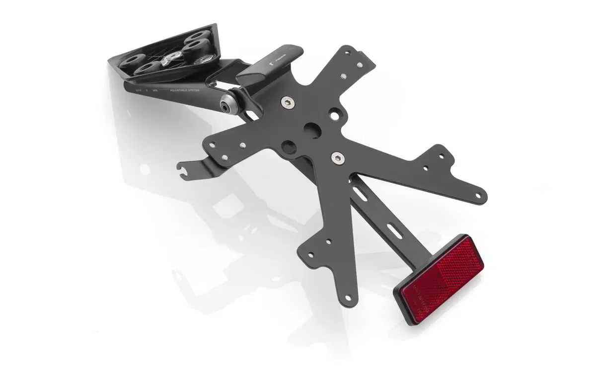 Rizoma: accessory line per Triumph Speed Triple 1050 R/S