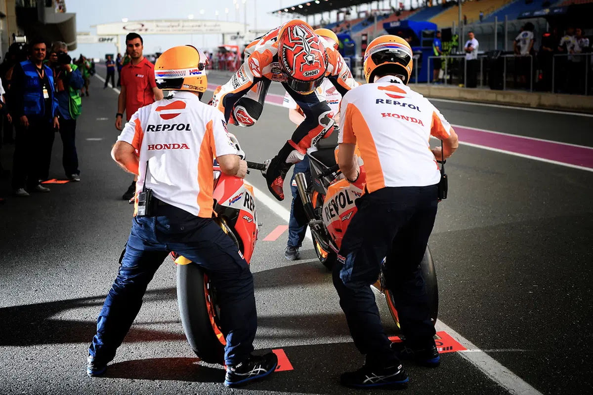 Gallery MotoGP 2017. Le foto più spettacolari del GP del Qatar (13)