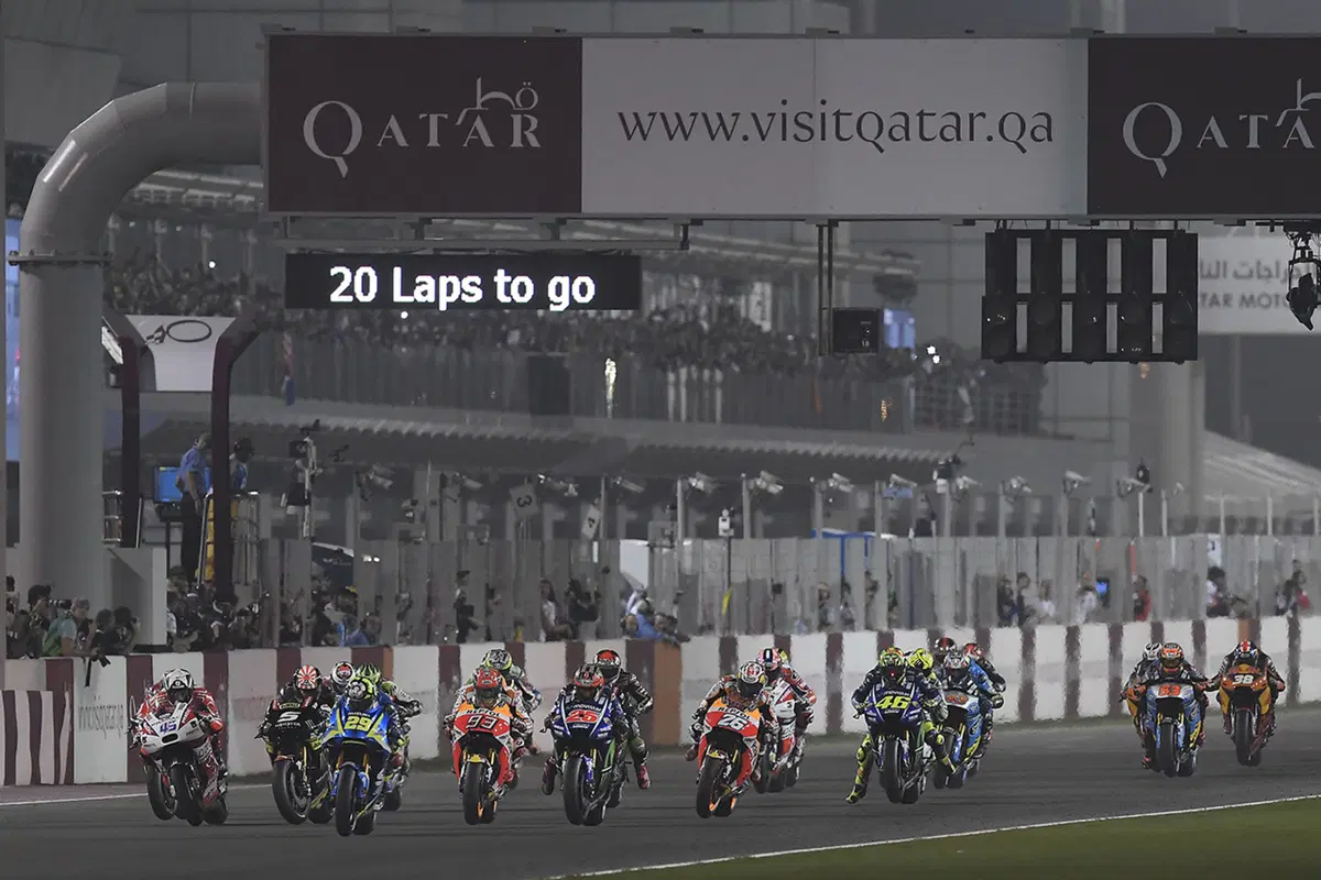 Gallery MotoGP 2017. Le foto più spettacolari del GP del Qatar (26)