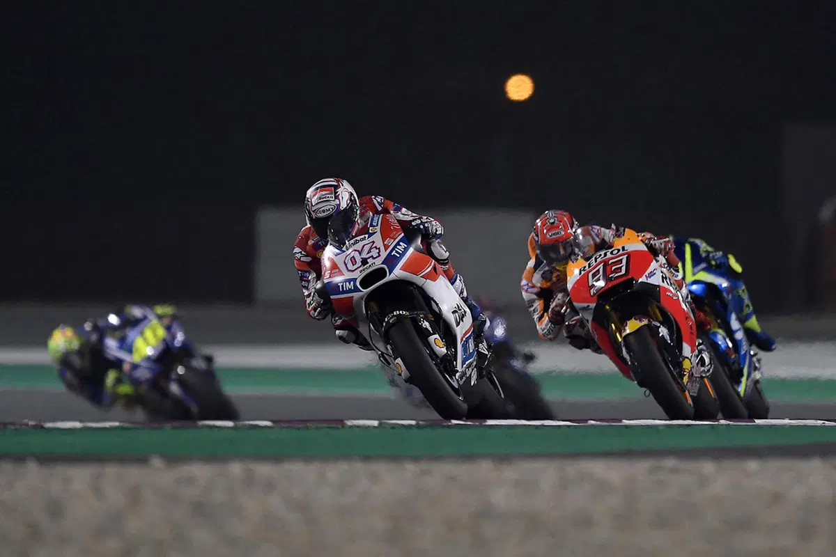 Gallery MotoGP 2017. Le foto più spettacolari del GP del Qatar (27)