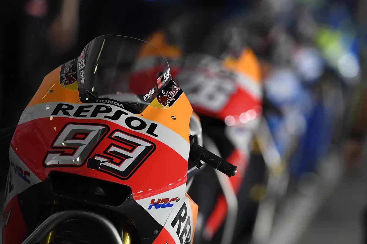 Gallery MotoGP 2017. Le foto più spettacolari del GP del Qatar (38)