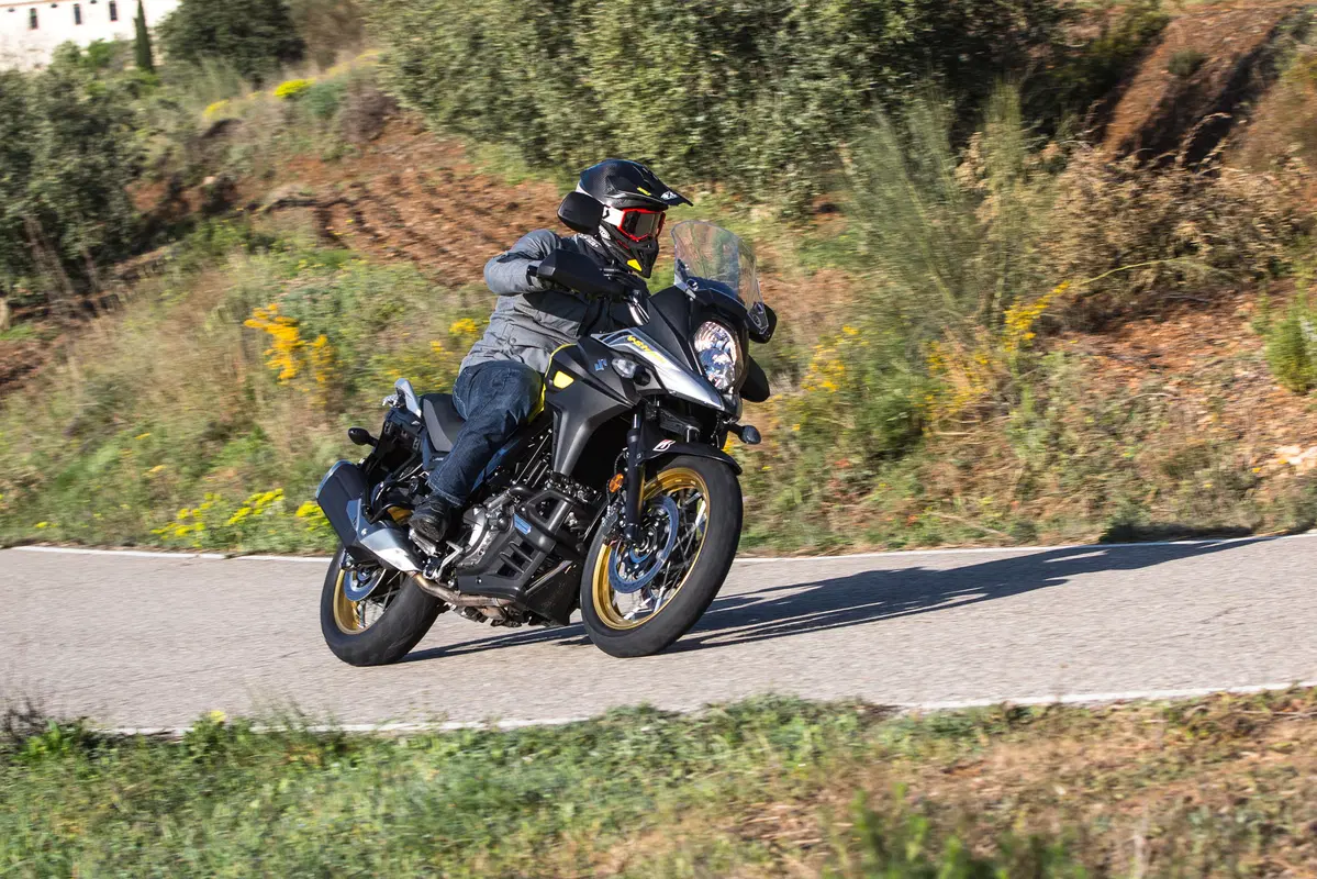 Suzuki V-Strom 650XT 2017. Non più solo sostanza (3)