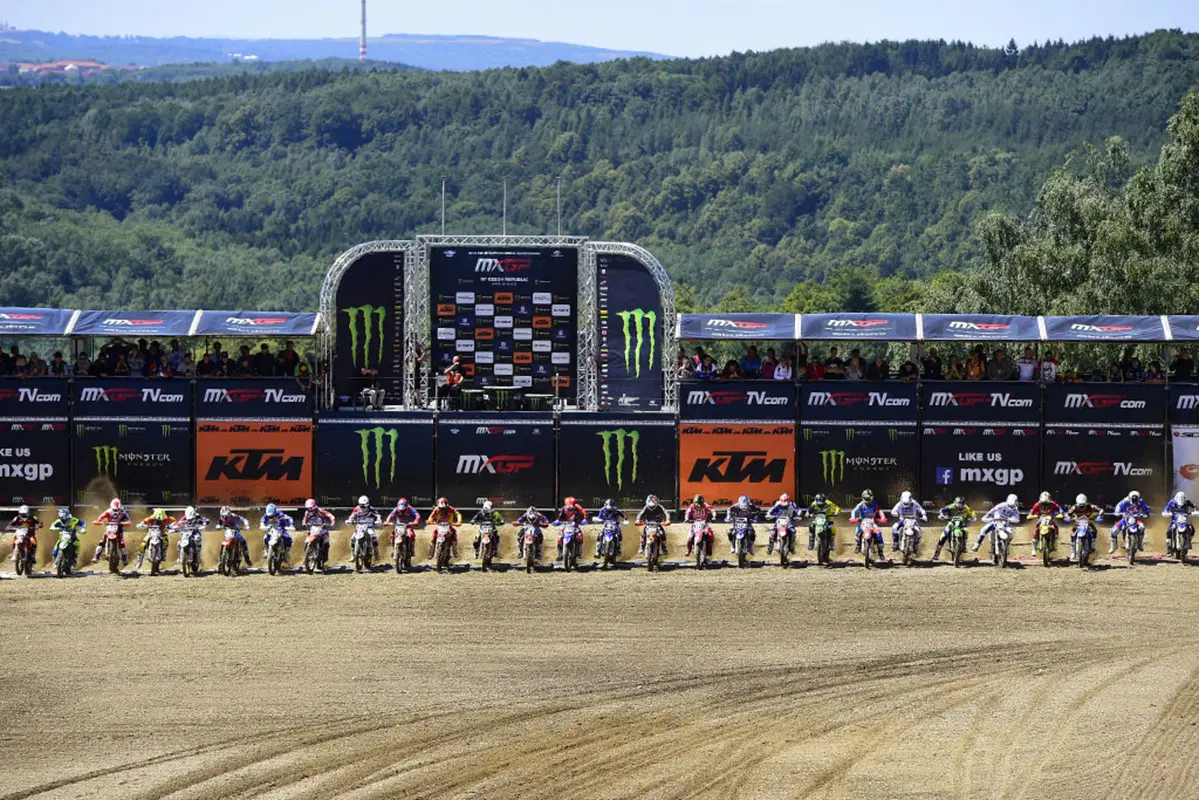 MXGP Loket  2015. La quinta di Febvre, e il quarto della Fontanesi (9)