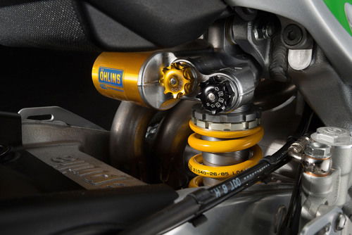 Monoammortizzatore Ohlins TTX con i registri per le alte e basse velocità