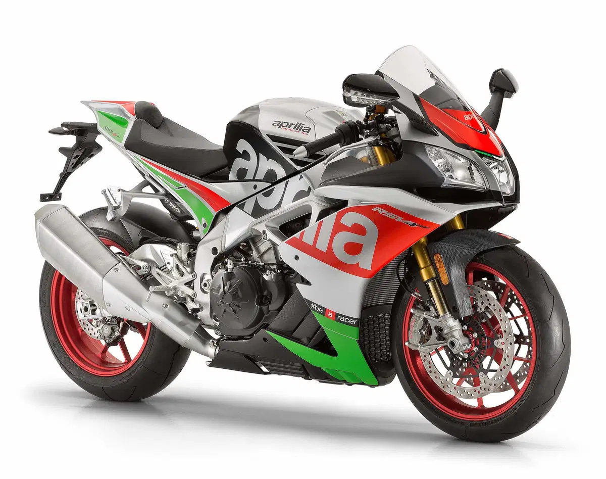 Aprilia RSV4 RF 2017 (5)