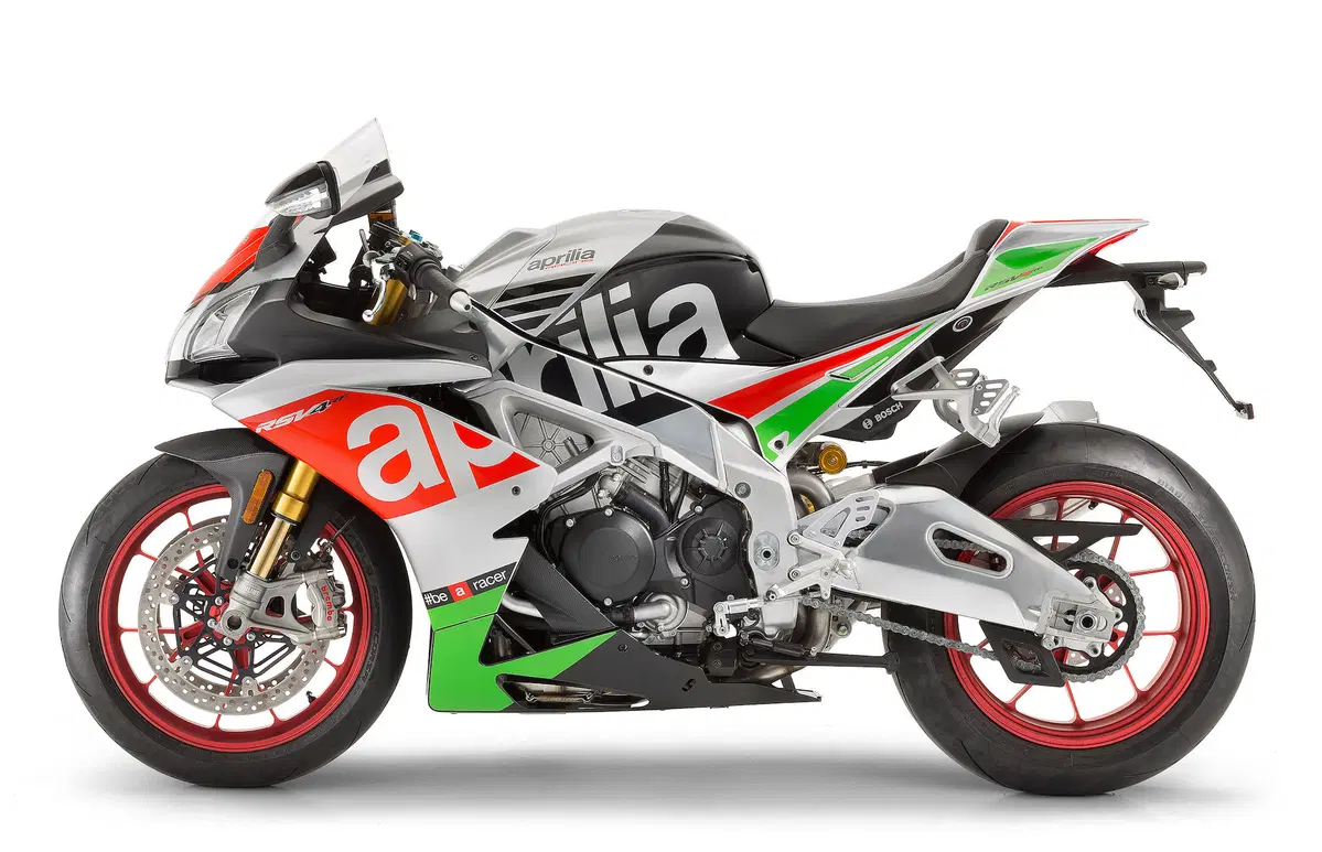 Aprilia RSV4 RF 2017 (8)
