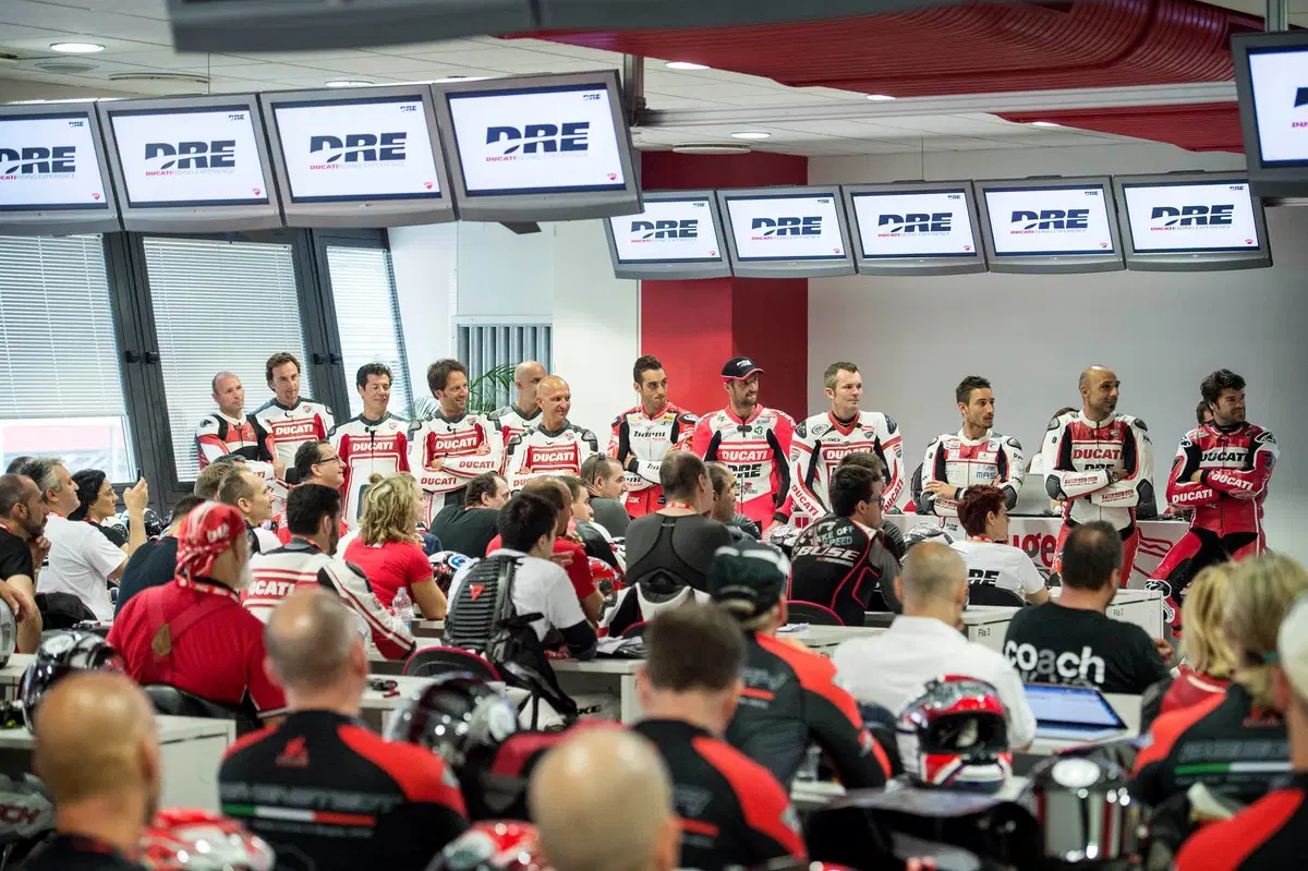 Manuel Poggiali: "Una cosa è andare in moto, un'altra è saperlo fare bene per davvero" (2)