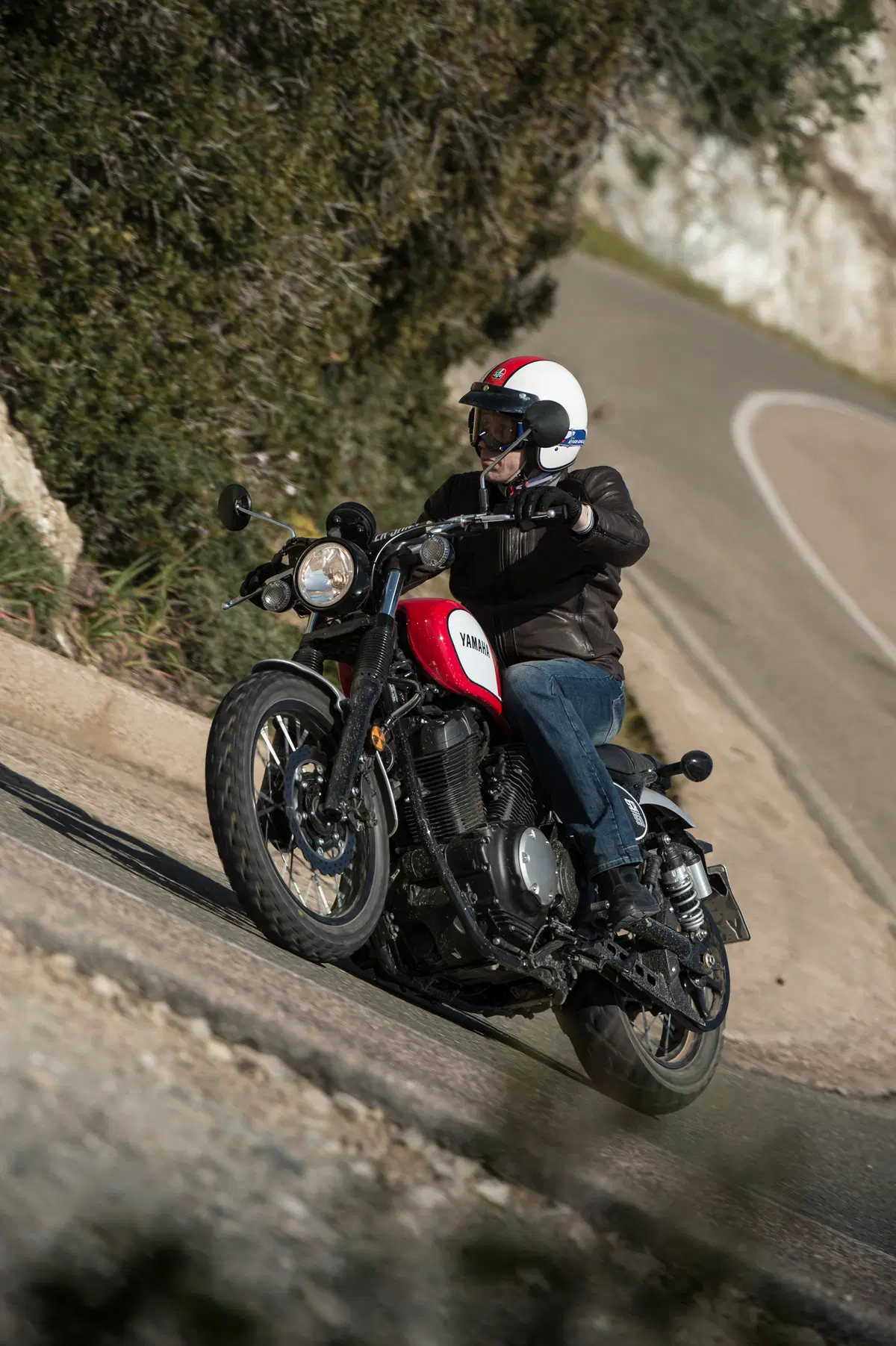 Yamaha SCR950  2017. La scrambler heritage (16)