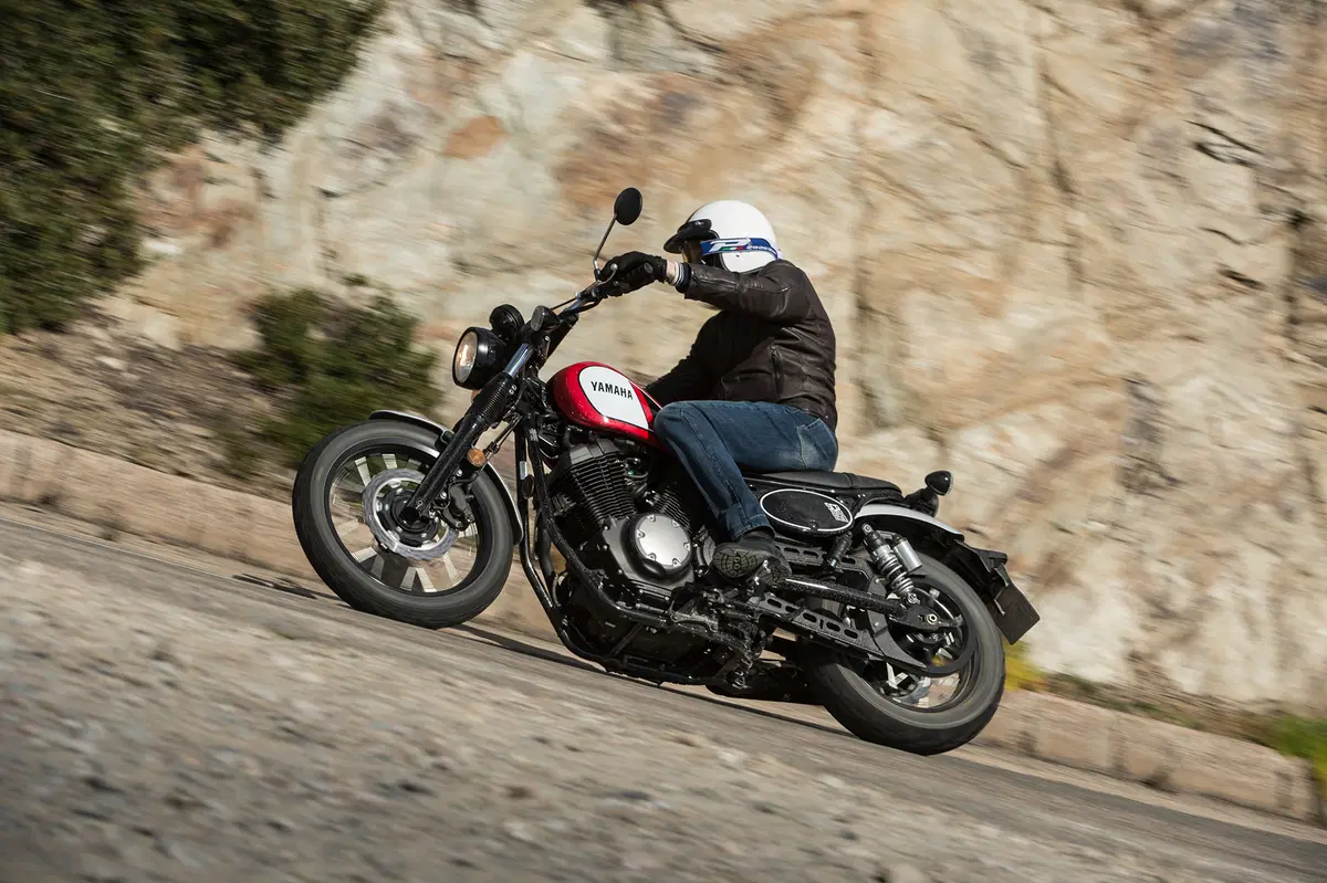 Yamaha SCR950  2017. La scrambler heritage (13)