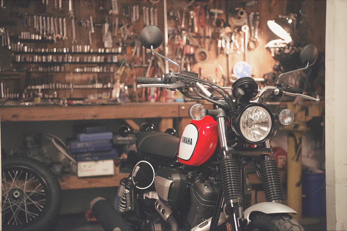 Yamaha SCR950  2017. La scrambler heritage (21)
