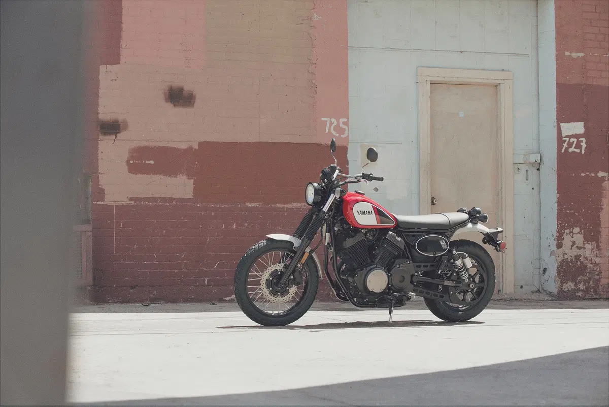 Yamaha SCR950  2017. La scrambler heritage (17)
