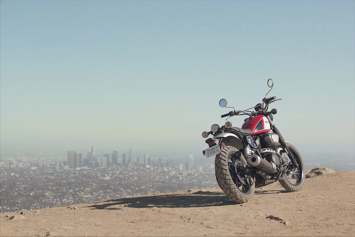 Yamaha SCR950  2017. La scrambler heritage (18)
