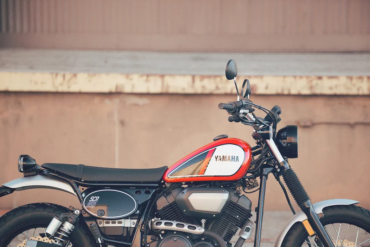 Yamaha SCR950  2017. La scrambler heritage (22)