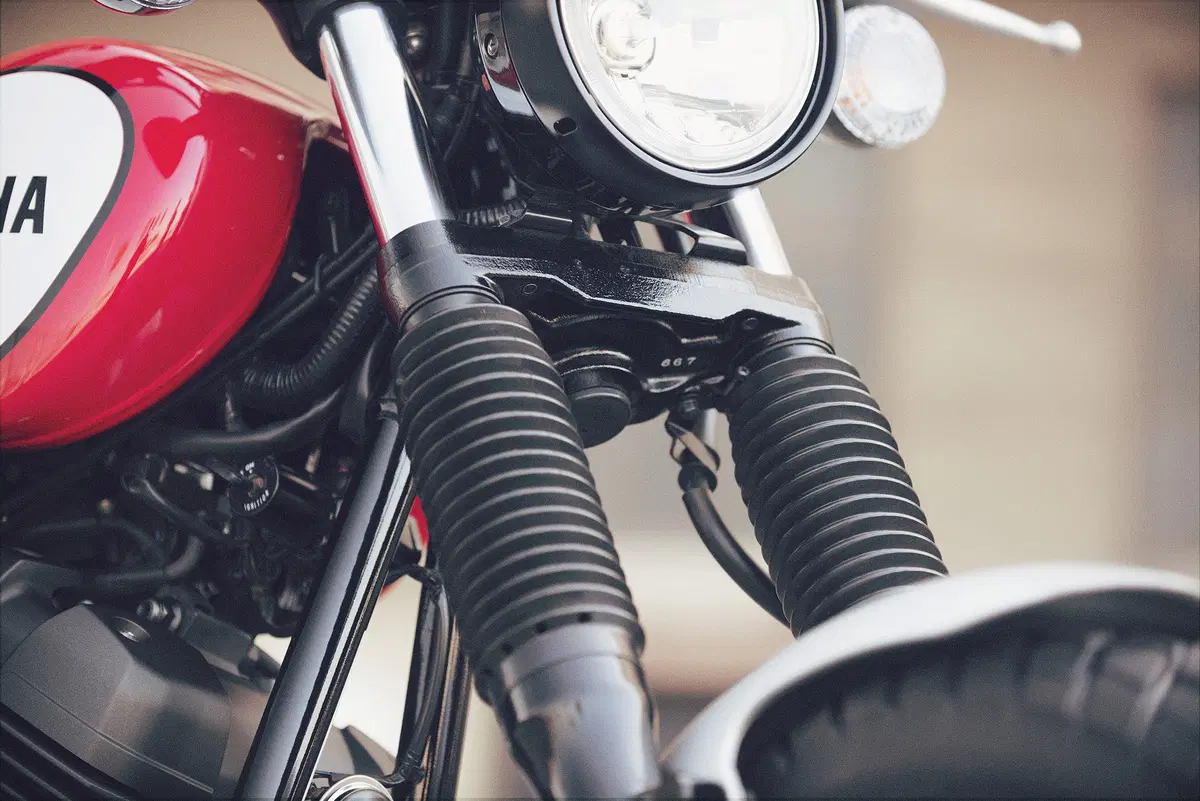 Yamaha SCR950  2017. La scrambler heritage (24)