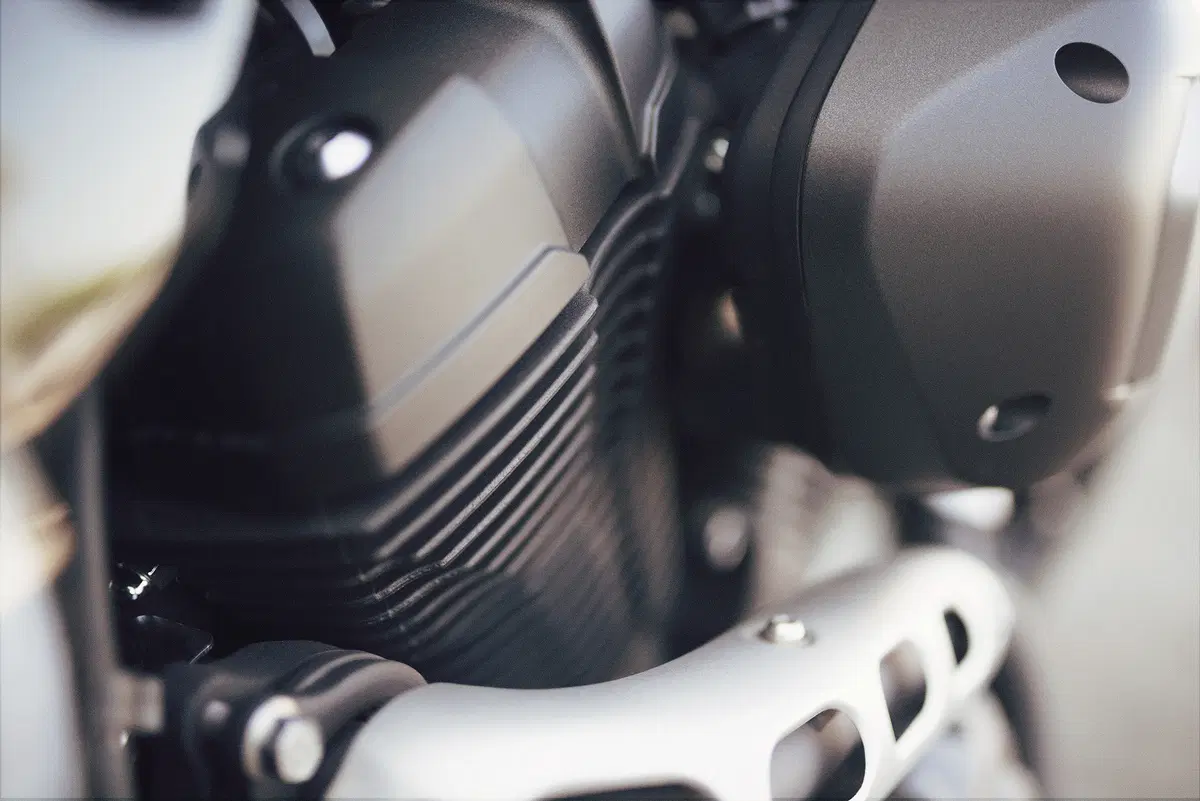 Yamaha SCR950  2017. La scrambler heritage (30)