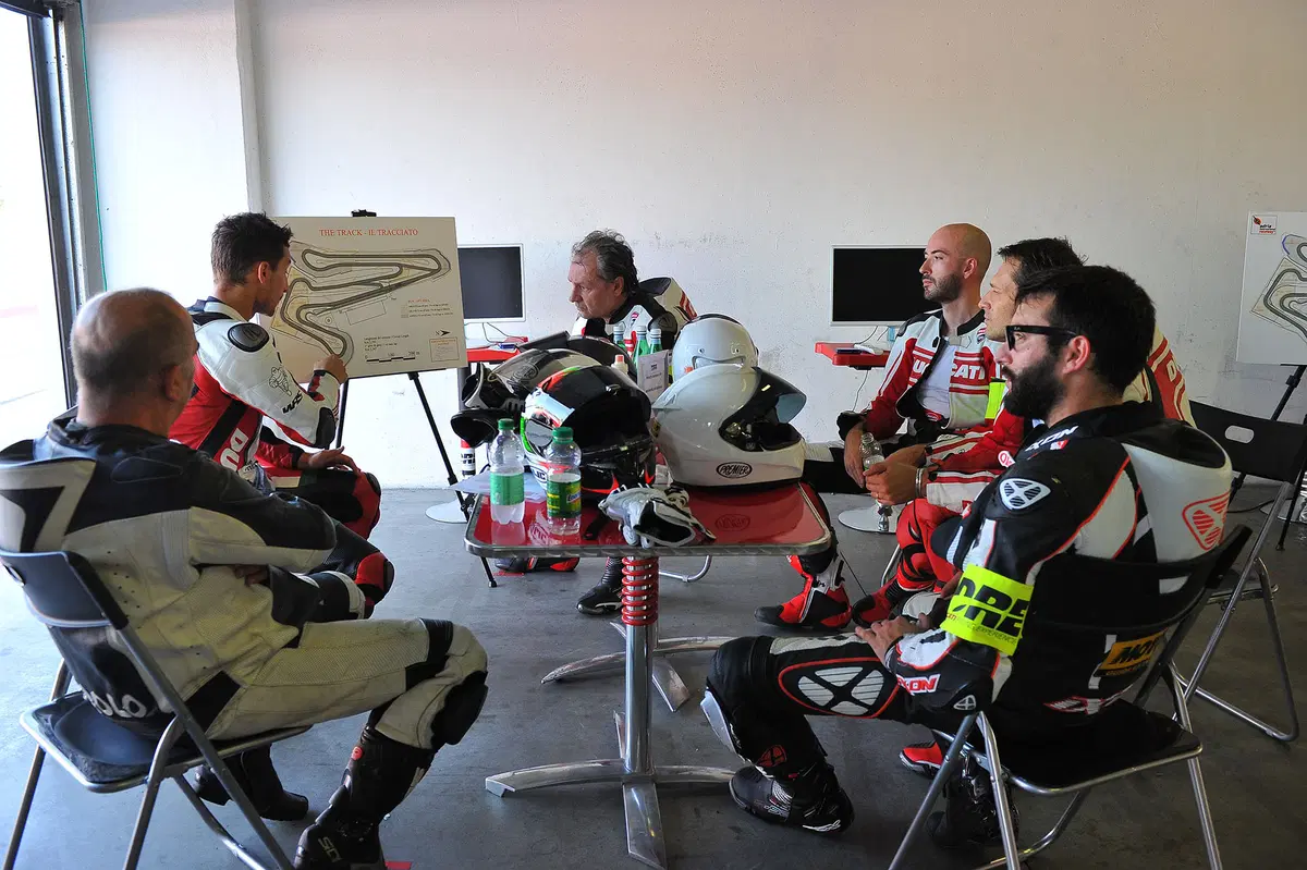 DRE, Ducati Riding Experience: la prima volta in pista non si scorda mai (17)