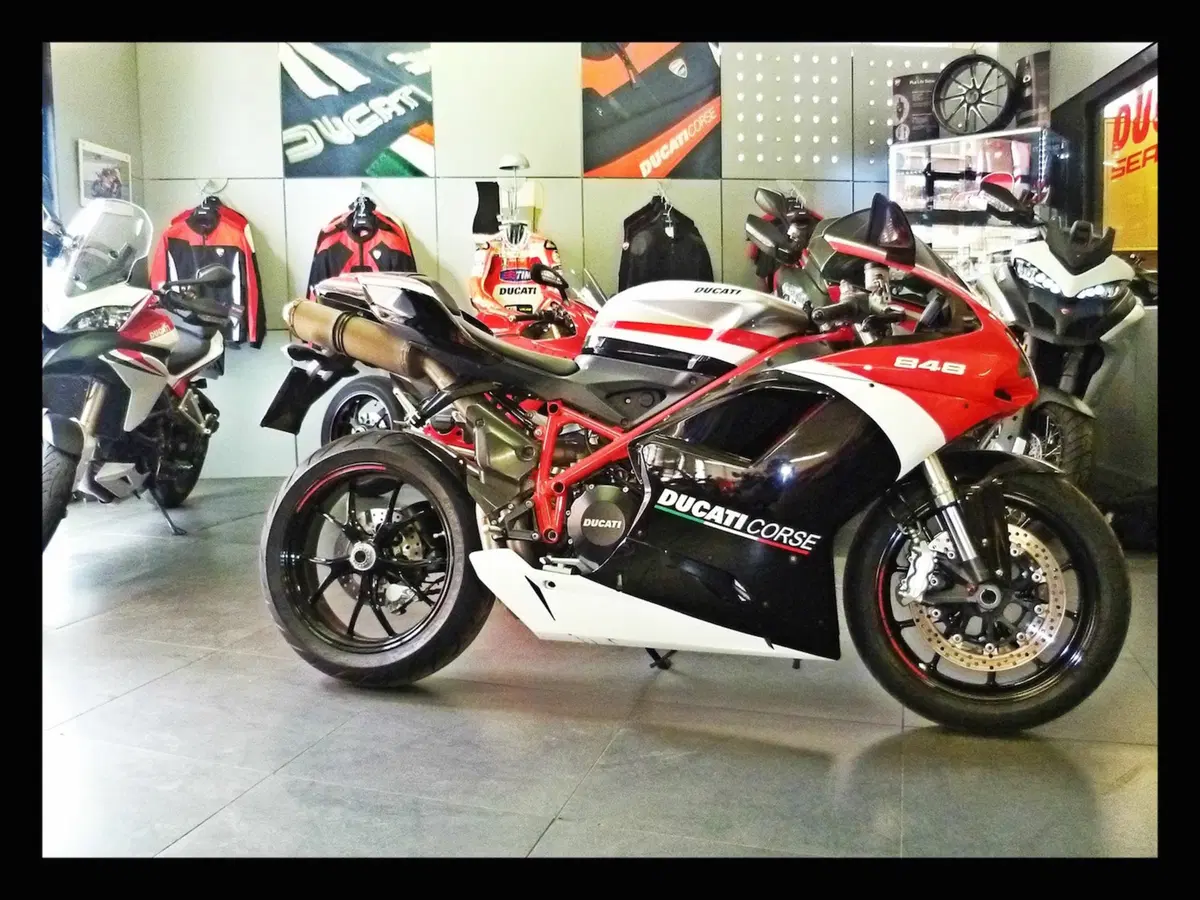 Ducati Service Appia: nuova location e showroom ampliato (7)