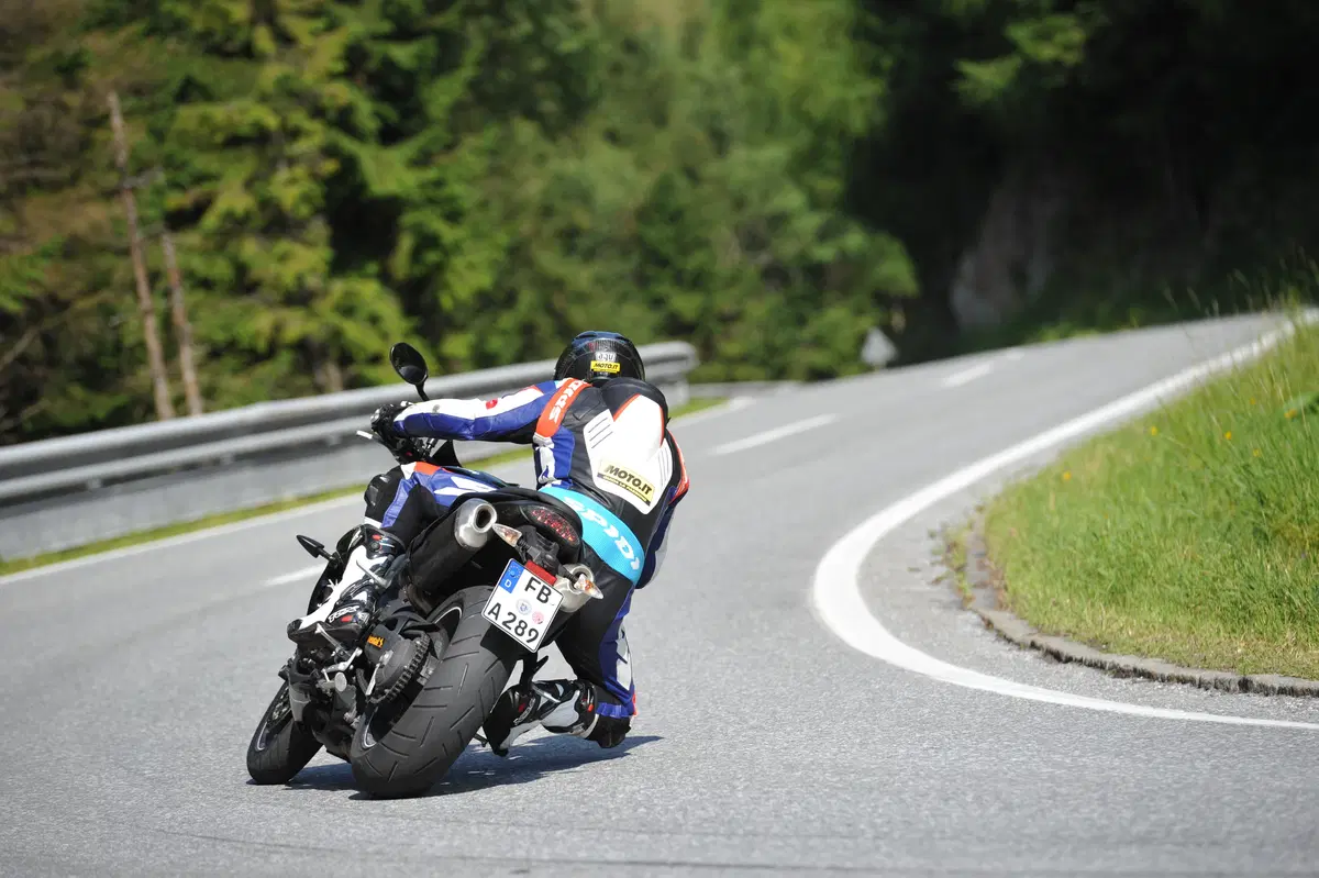 Continental ContiSportAttack 3 (8)