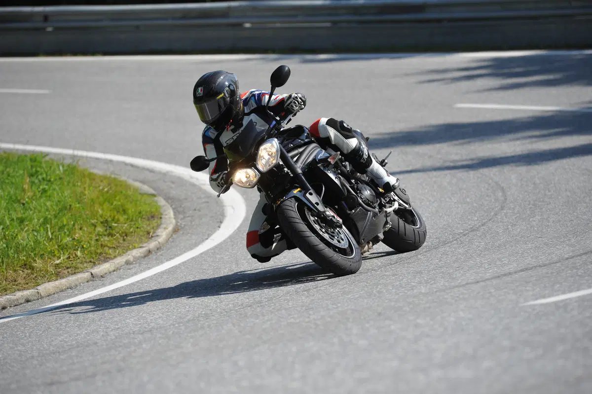 Continental ContiSportAttack 3 (9)